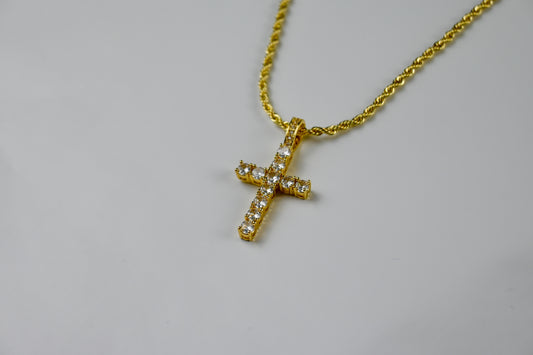 Elegant Cross Pendant Necklace with Sparkling Rhinestones